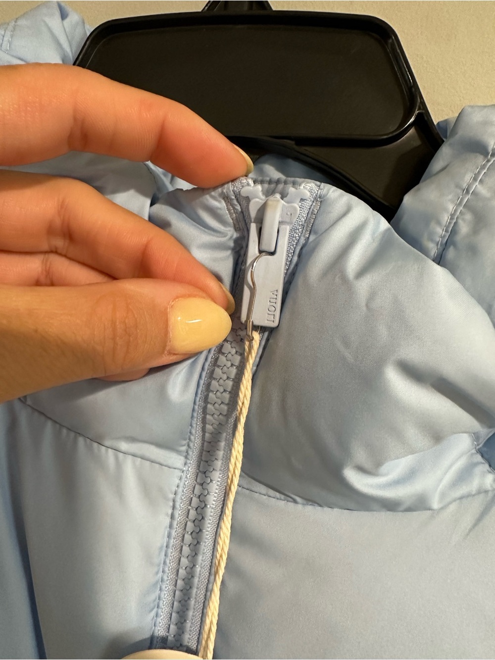 NWT Vuori Alta 650 Down Filled Jacket Light Blue Women's Puffer Jacket XL - Picture 6 of 11